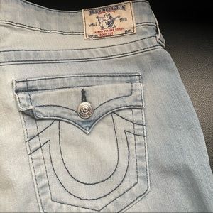 Light blue women’s TRUE’s